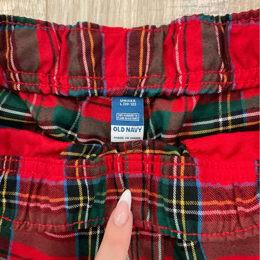 Old navy Christmas Plaid Red button down top & pants Pajama Set